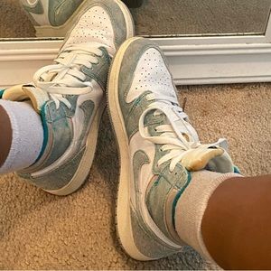 Turbo Green Jordan 1’s